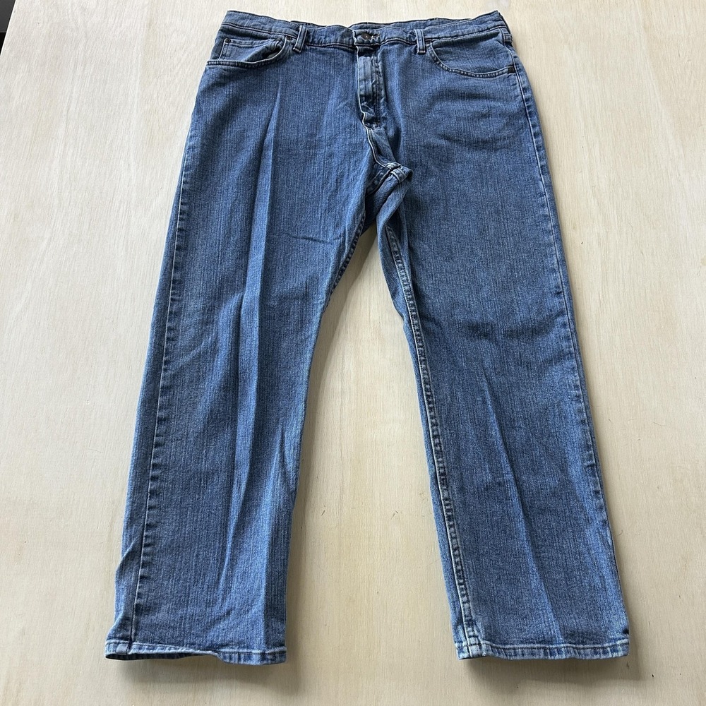 Wrangler Jeans Mens 38x29 Medium Wash Blue Denim Relaxed Straight Stretch Casual